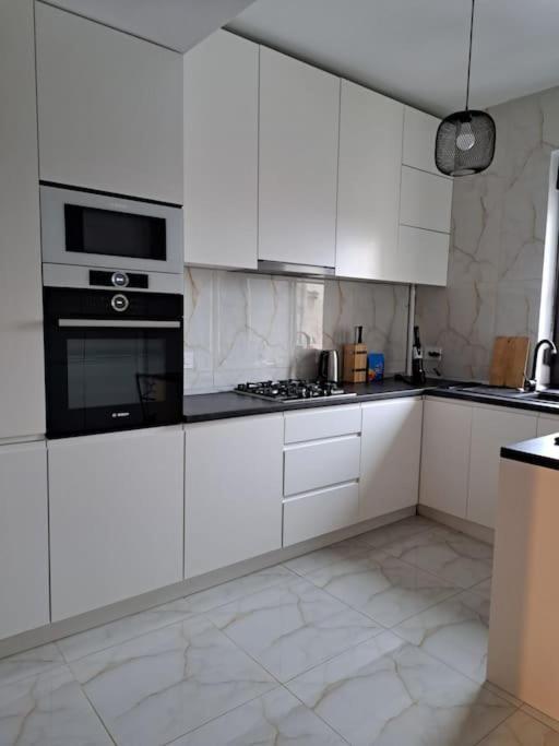 בוקרשט Classy Apartment With Parking In The City Center מראה חיצוני תמונה