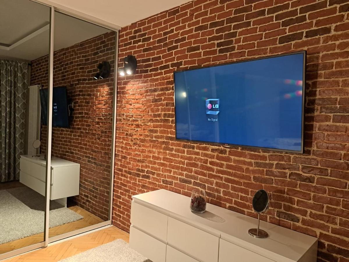 בוקרשט Classy Apartment With Parking In The City Center מראה חיצוני תמונה