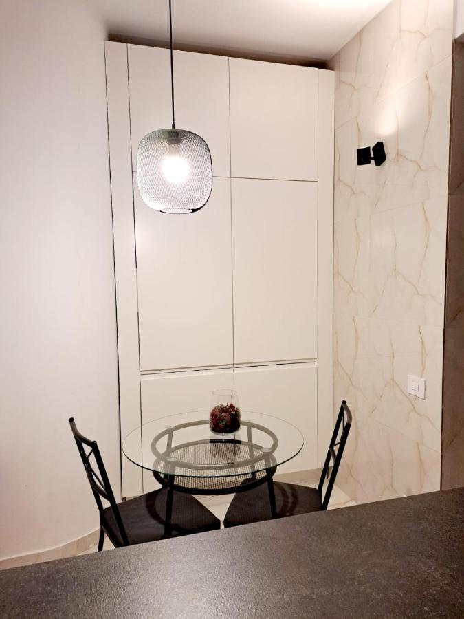 בוקרשט Classy Apartment With Parking In The City Center מראה חיצוני תמונה