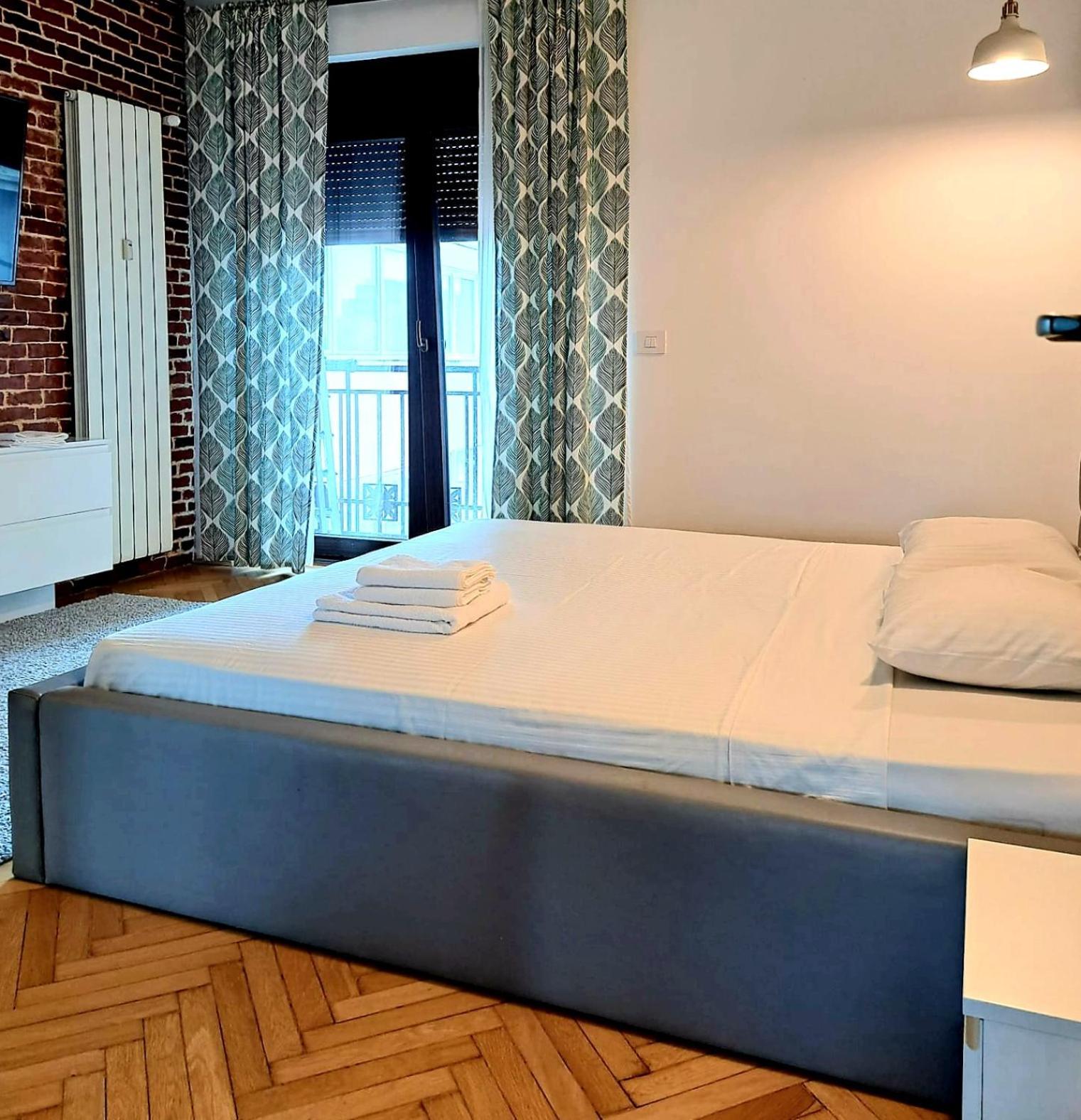 בוקרשט Classy Apartment With Parking In The City Center מראה חיצוני תמונה