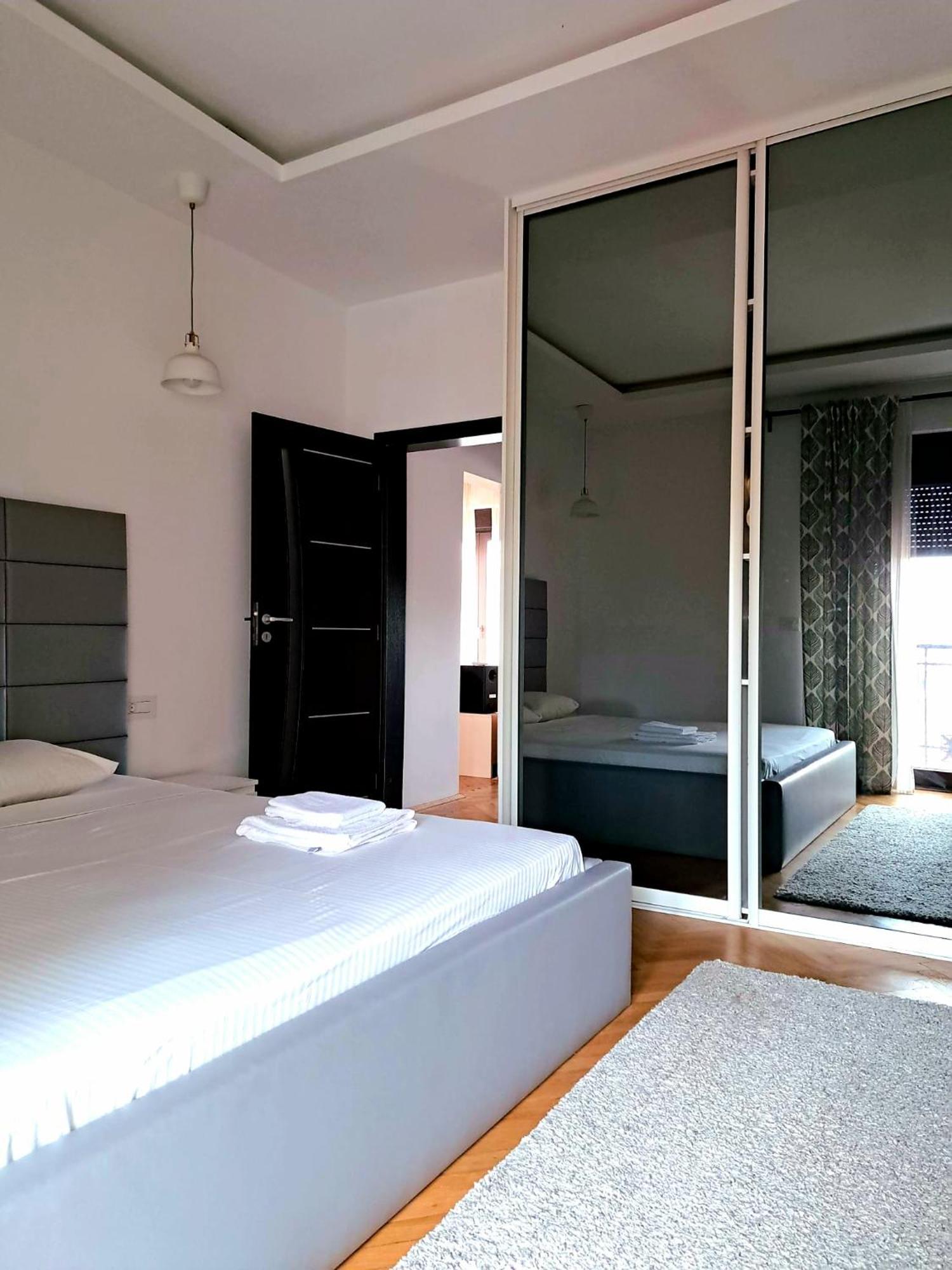 בוקרשט Classy Apartment With Parking In The City Center מראה חיצוני תמונה